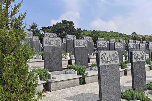 大伙房墓园，沈阳墓园中的宁静角落